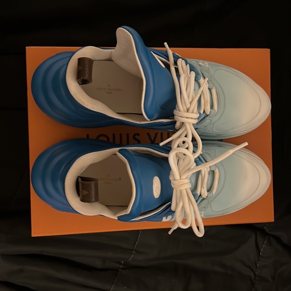 Authentic Limited Edition Louis Vuitton Archlight Escale Sneaker - Picture 7 of 10